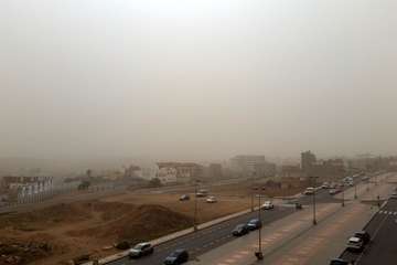 Una densa calima cubre el cielo de Telde (Foto Jesús Ruiz, TA y Antonio Rico)